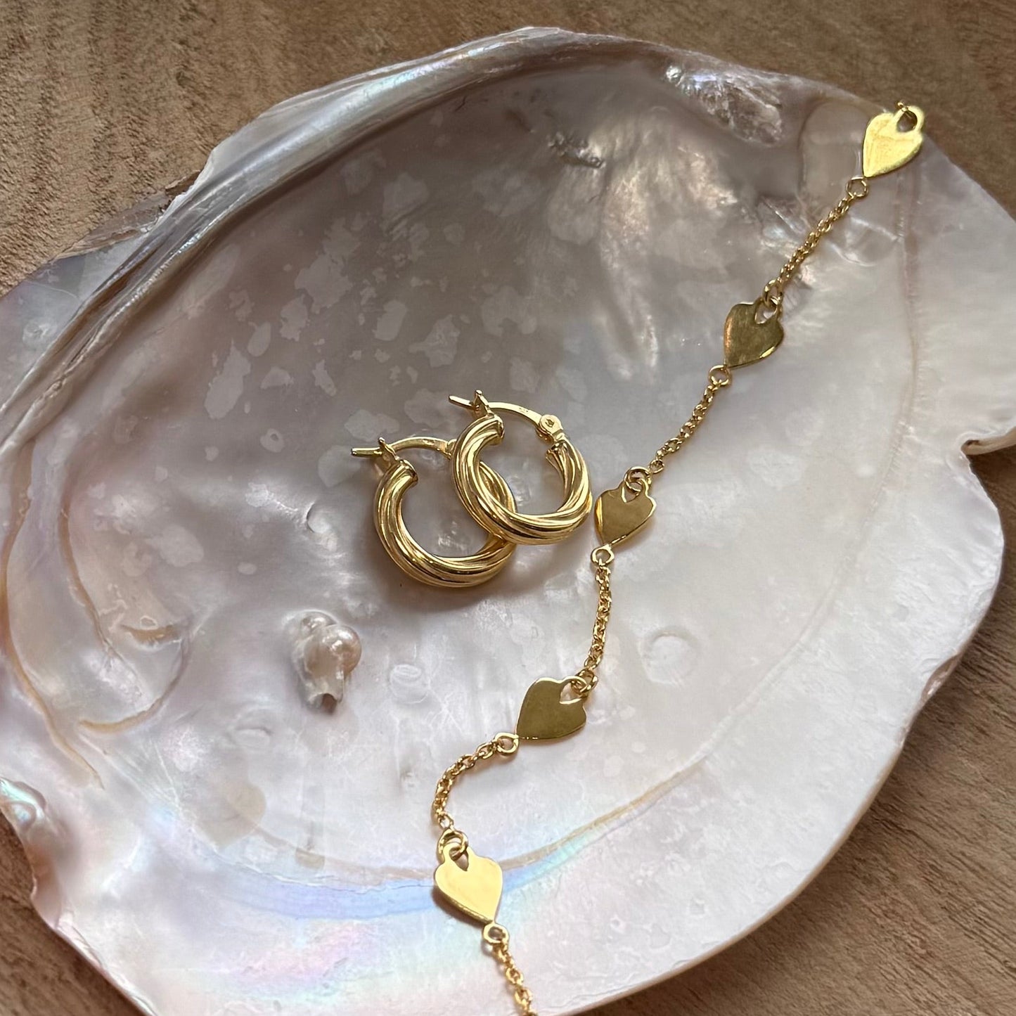 Small Twisted Hoops