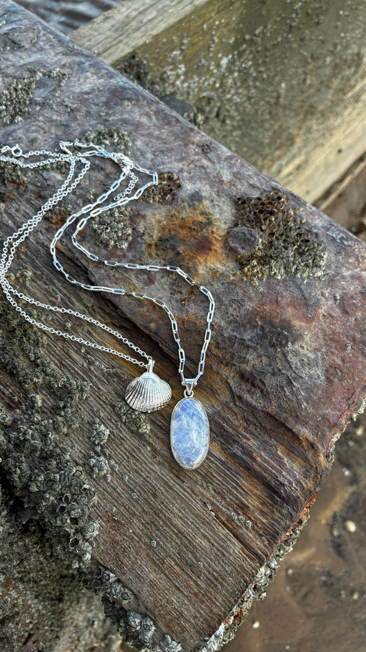 Oval Moonstone Trace Necklace