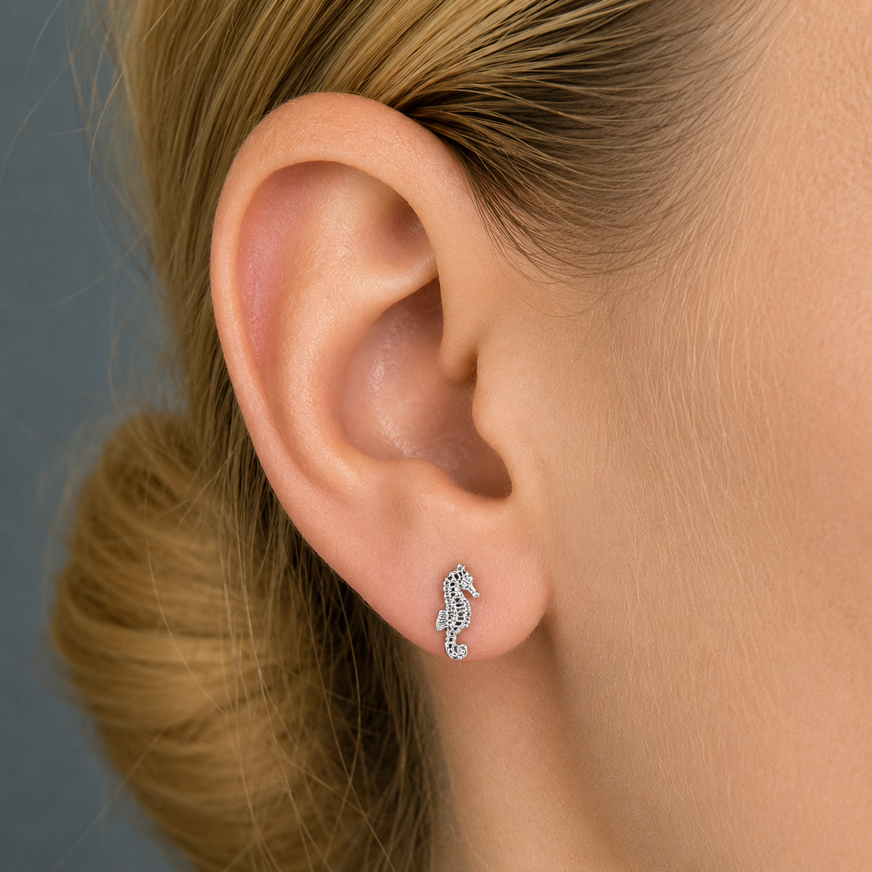 Seahorse Studs