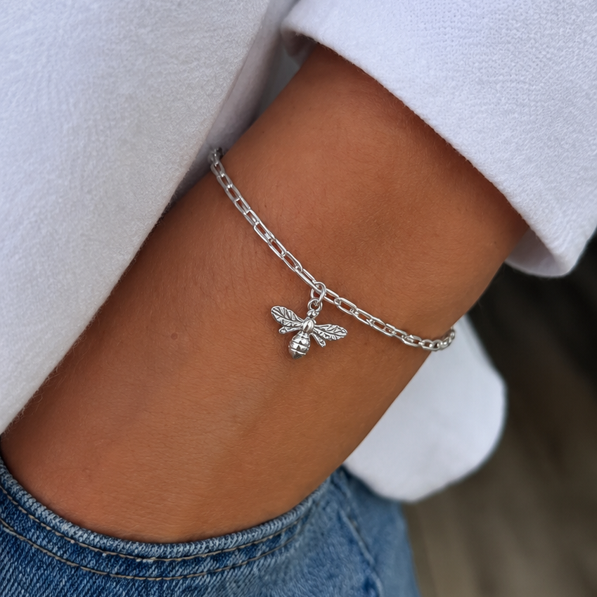 Teeny Trace Bee Bracelet