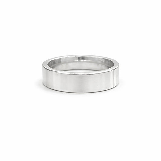 Mens maxi band ring on a white background 