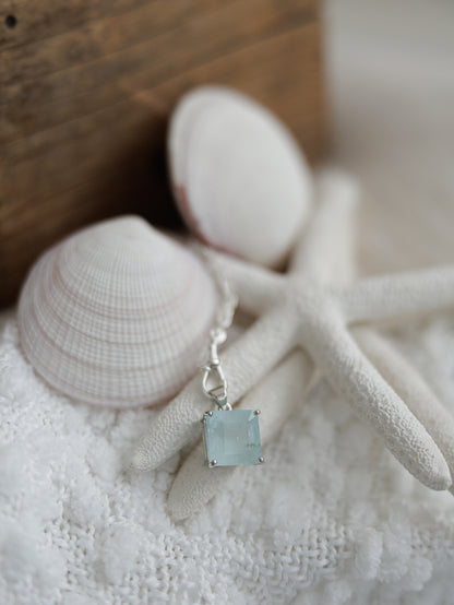 Sireneia Aquamarine Necklce